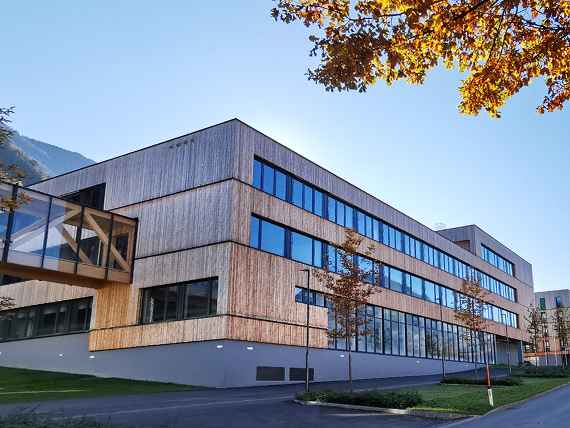 Gebäude der neuen HBLFA Tirol in Rotholz