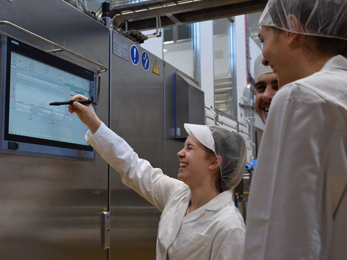 Milchverarbeitung in der Fachrichtung Lebensmittel- und Biotechnologie