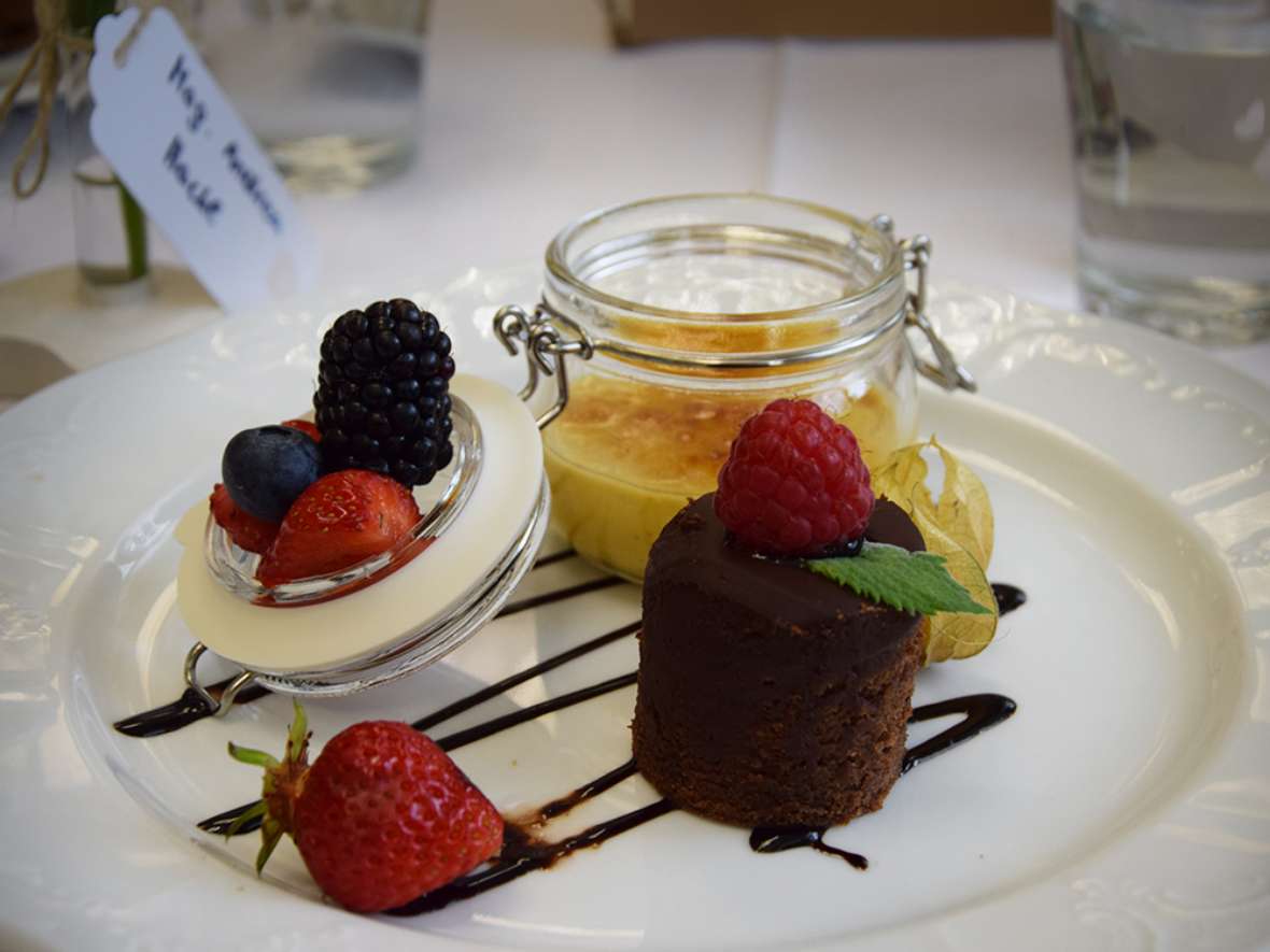 Dessert Ernährung und Lebensmittelverarbeitung Kochen und Servieren an der HBLFA Tirol