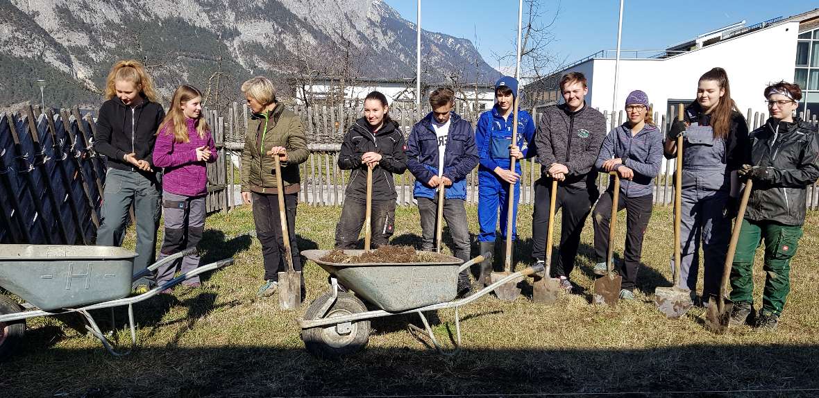 Vorbereitungsarbeiten für den Blühstreifen