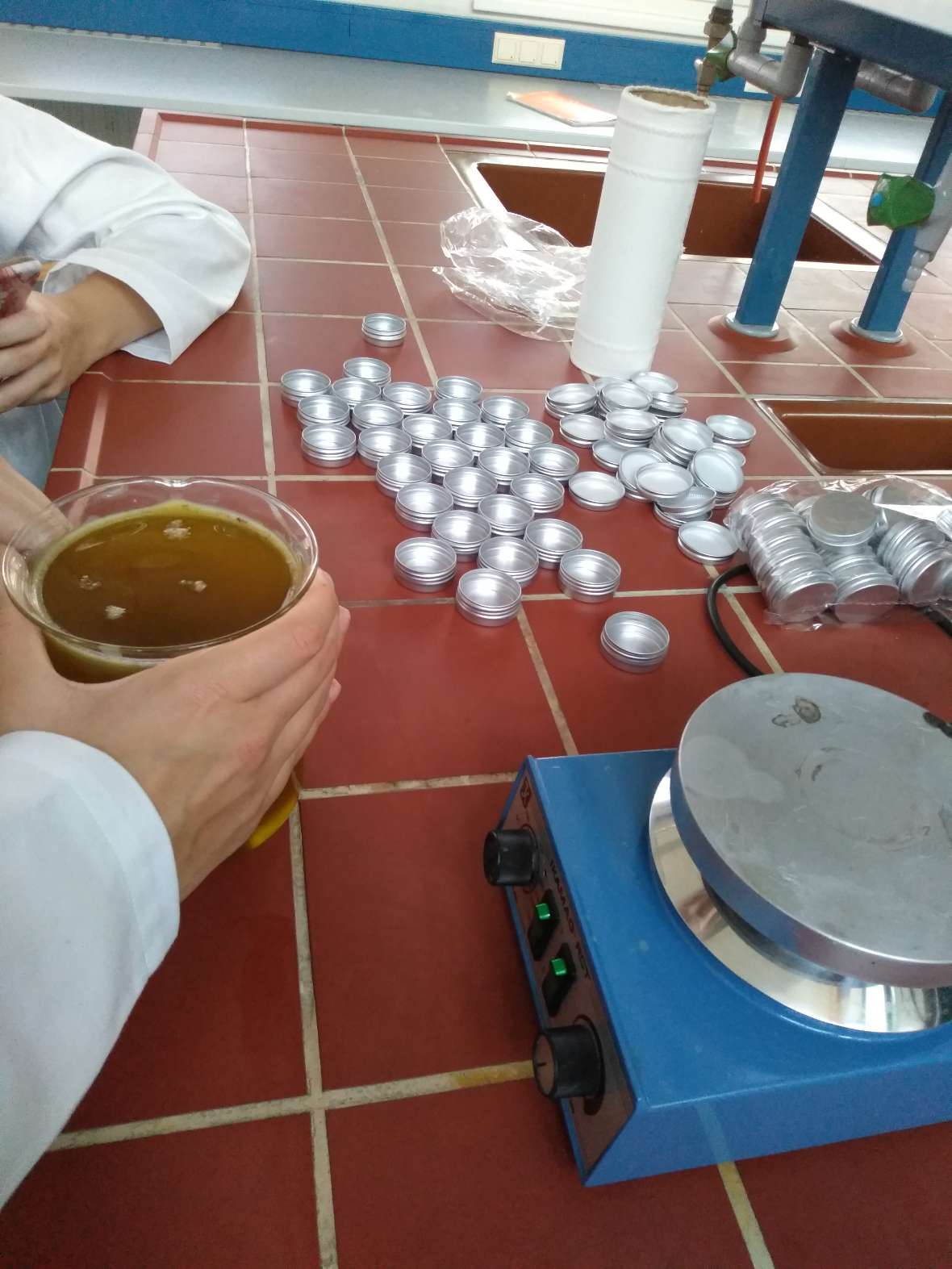 2A stellt den Lippenbalsam her