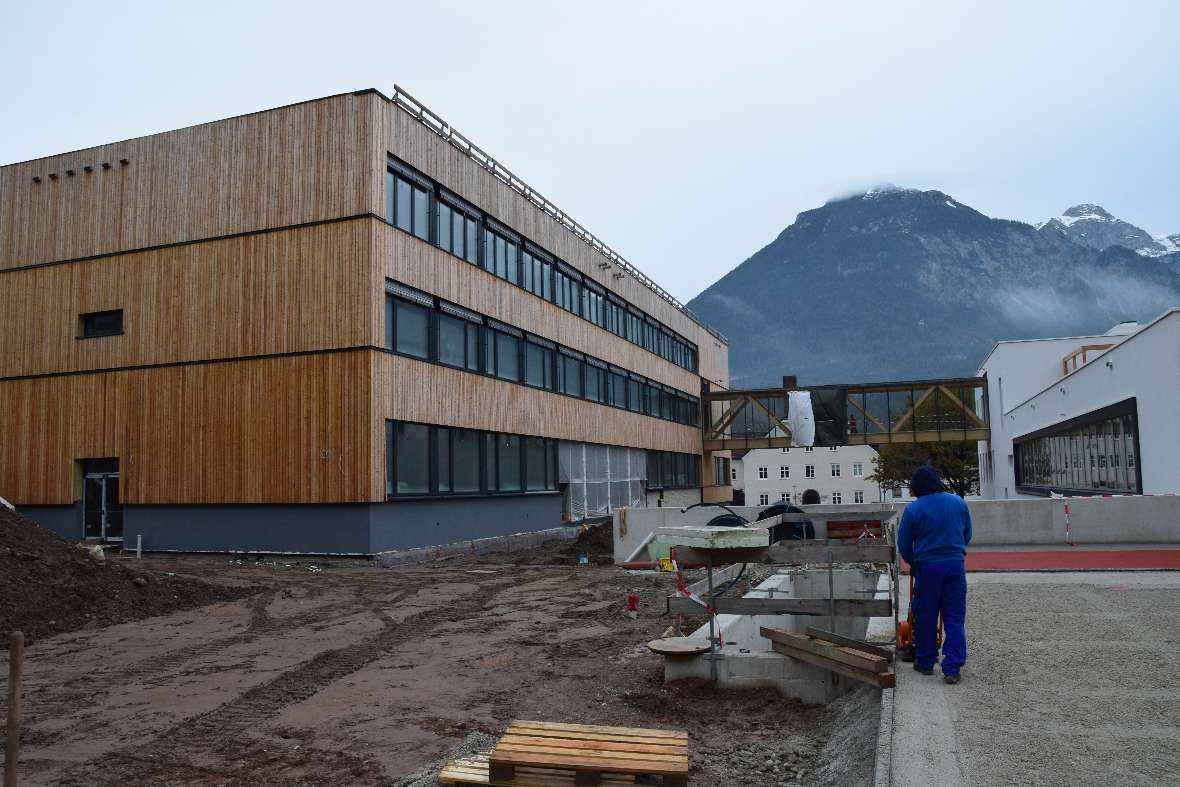 Baustellenbesichtigung Schulgebäude