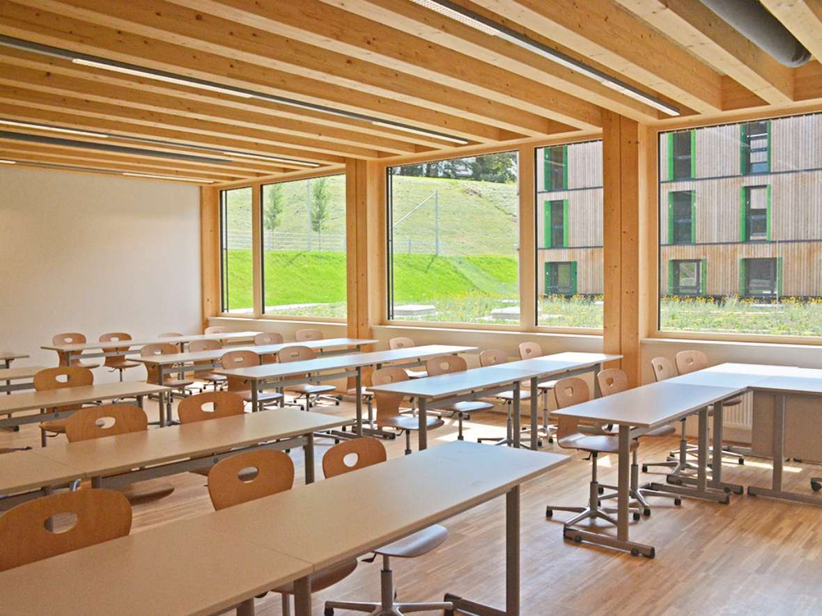 neues Klassenzimmer in der neuen HBLFA Tirol am Standort Rotholz