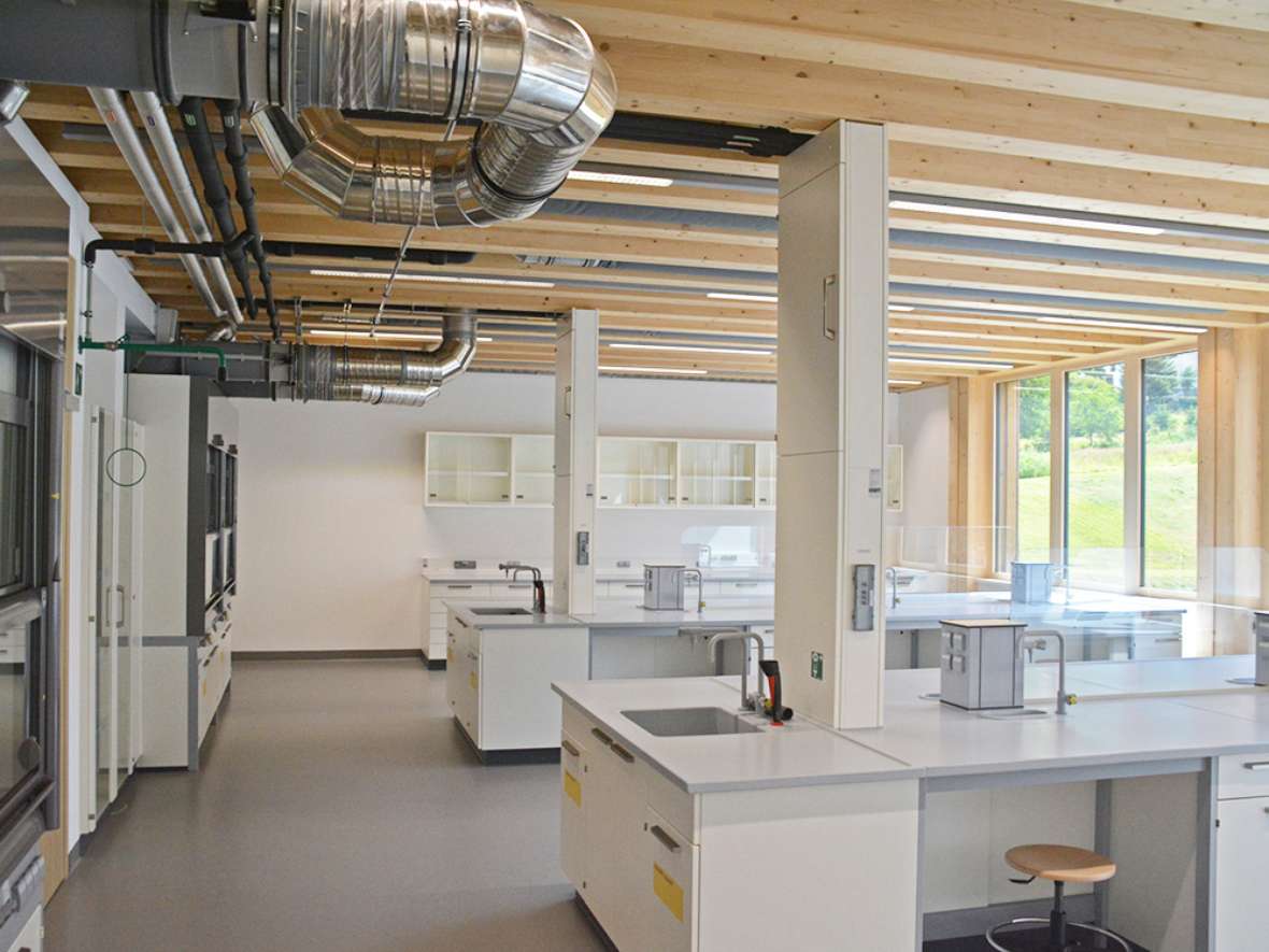 neues Klassenzimmer in der neuen HBLFA Tirol am Standort Rotholz
