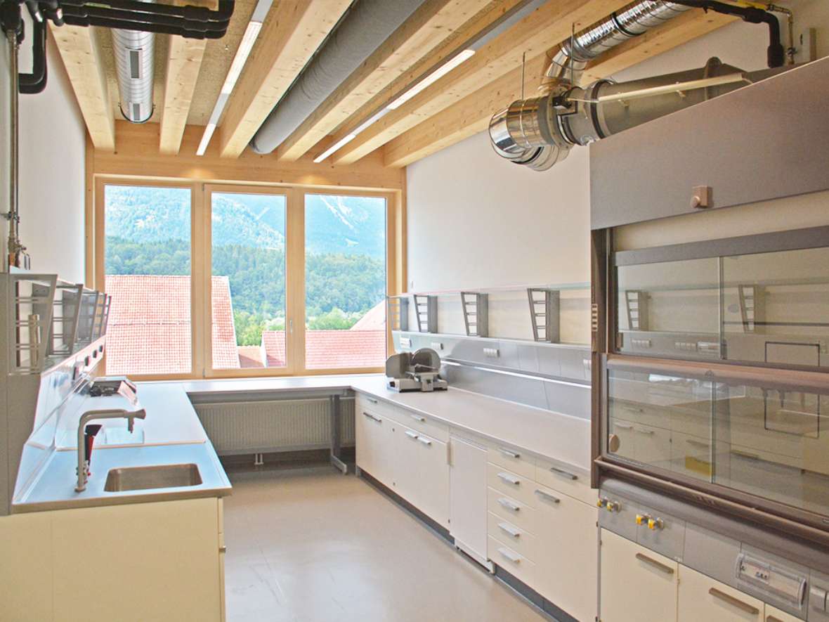 neues Klassenzimmer in der neuen HBLFA Tirol am Standort Rotholz