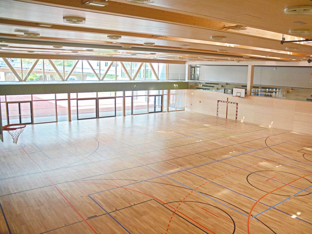 Doppel-Turnhalle in der HBLFA Tirol