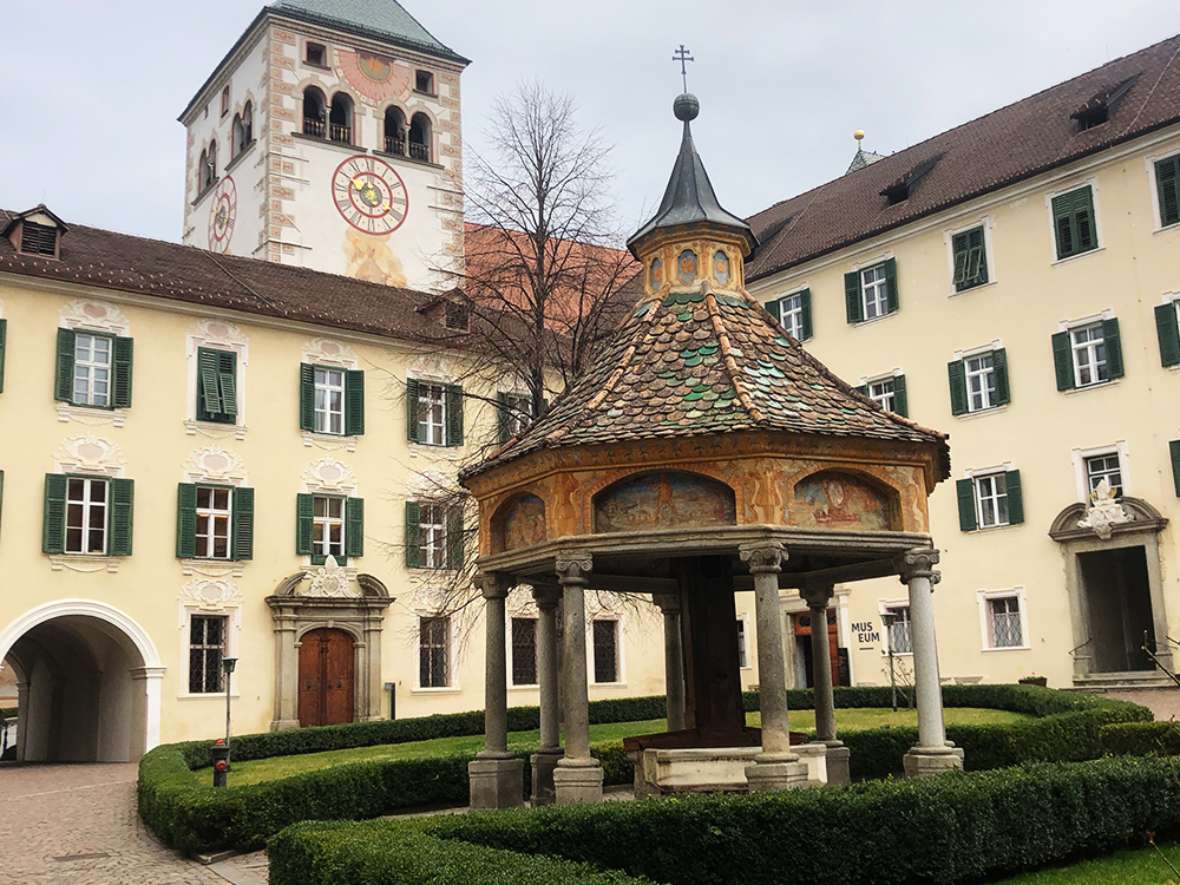 Klostergarten beim Kloster Neustift in Südtirol