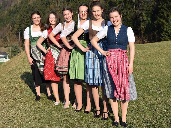 Diplomierte Käsekennerinnen in Österreich der HBLFA Tirol
